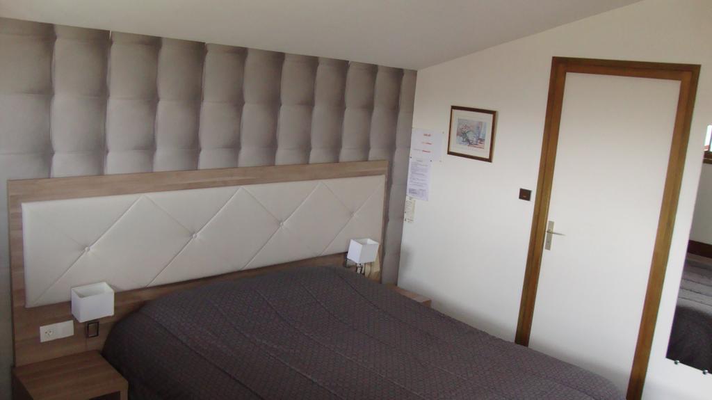 סאר Hotel Pikassaria מראה חיצוני תמונה