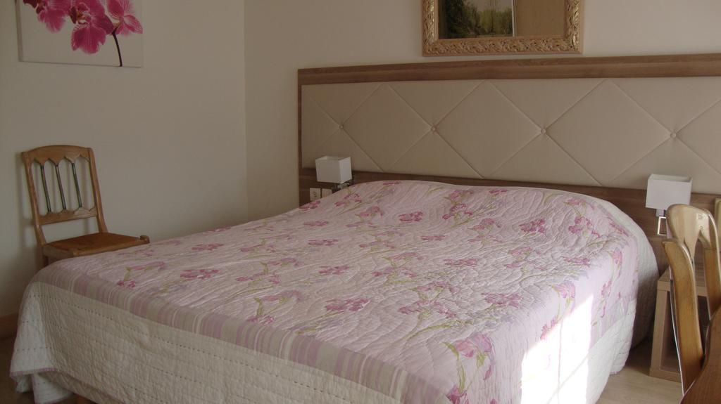 סאר Hotel Pikassaria מראה חיצוני תמונה